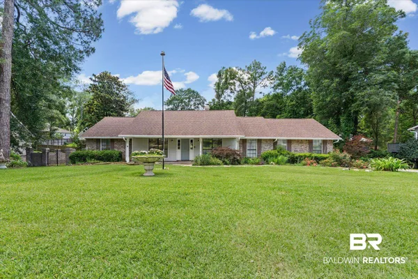 $639,900 | 700 Cedar Avenue, Fairhope, AL 36532