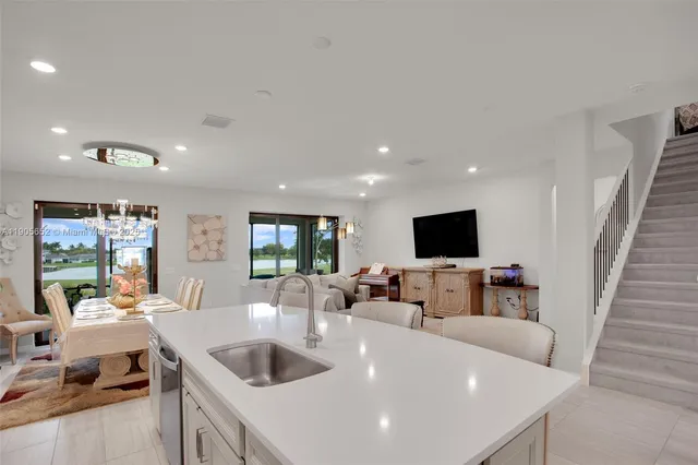 $988,000 | 7700 Northwest 84th Street, Fort Lauderdale, FL 33321