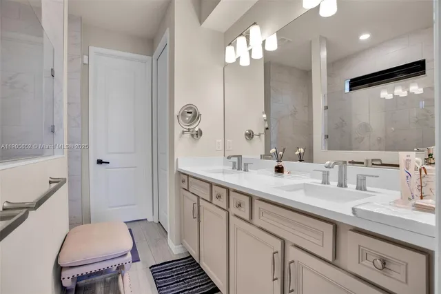 $988,000 | 7700 Northwest 84th Street, Fort Lauderdale, FL 33321