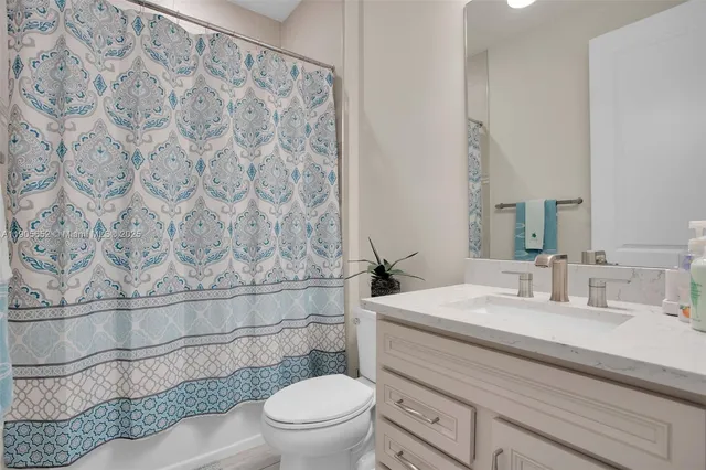 $988,000 | 7700 Northwest 84th Street, Fort Lauderdale, FL 33321