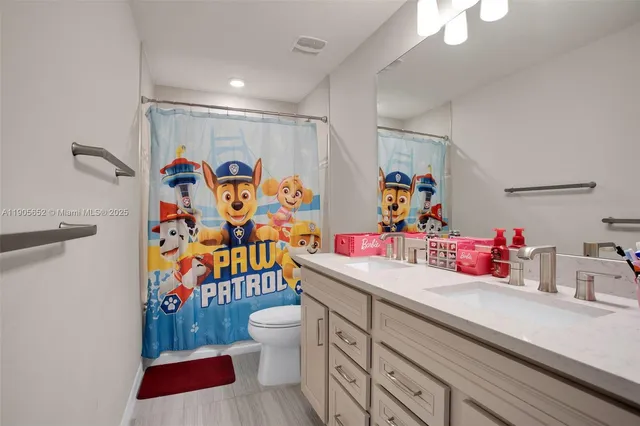 $988,000 | 7700 Northwest 84th Street, Fort Lauderdale, FL 33321