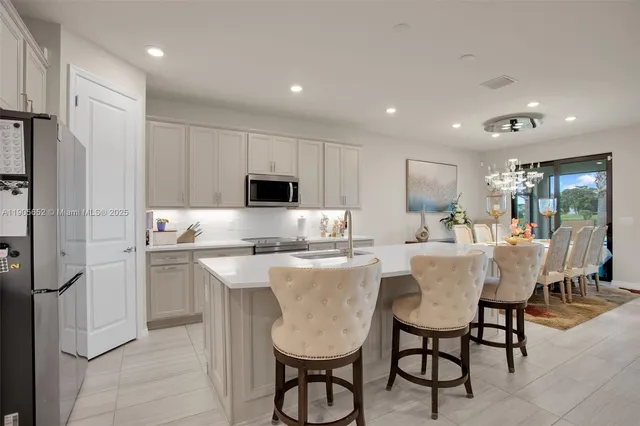 $988,000 | 7700 Northwest 84th Street, Fort Lauderdale, FL 33321