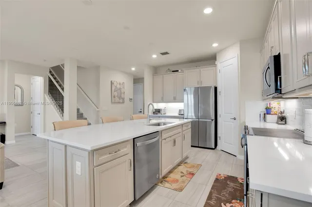 $988,000 | 7700 Northwest 84th Street, Fort Lauderdale, FL 33321