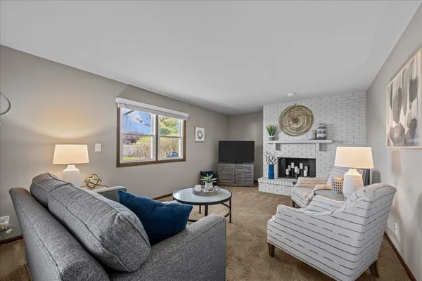 $439,000 | 2477 Cambridge Drive, Aurora, IL 60506