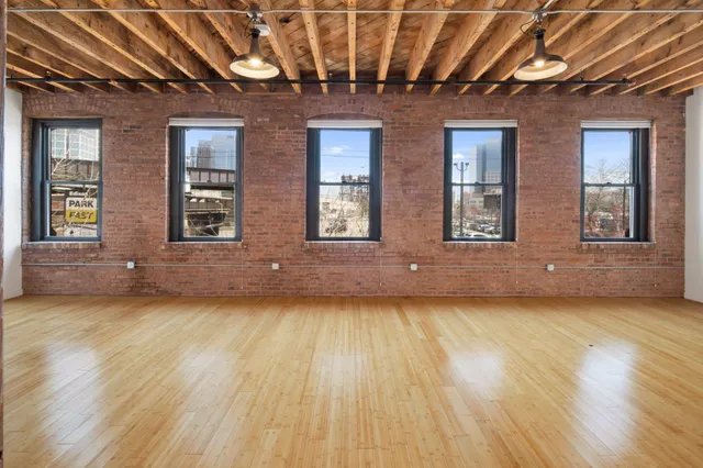 $3,500 | 61 New Jersey Railroad Avenue, Newark, NJ 07105