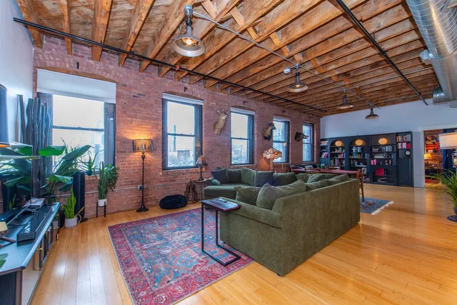 $3,500 | 61 New Jersey Railroad Avenue, Newark, NJ 07105