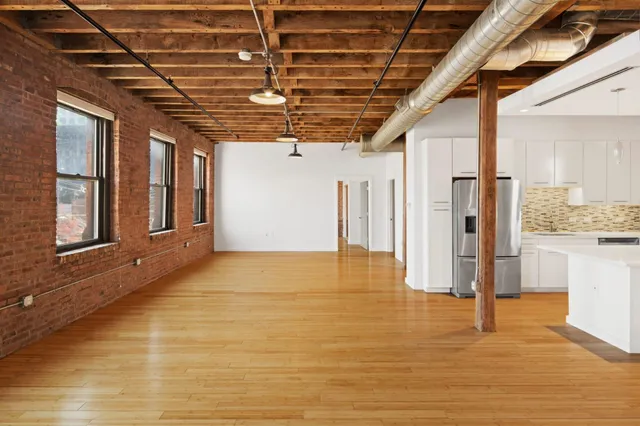 $3,500 | 61 New Jersey Railroad Avenue, Newark, NJ 07105