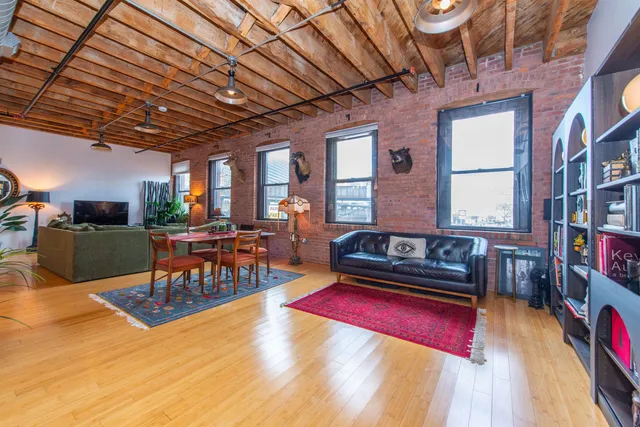 $3,500 | 61 New Jersey Railroad Avenue, Newark, NJ 07105