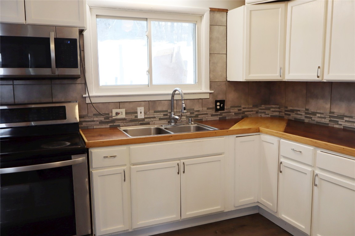 306 Hooper Road Endicott, NY 13760 - Photo 4 of 21 Gallery Image 4