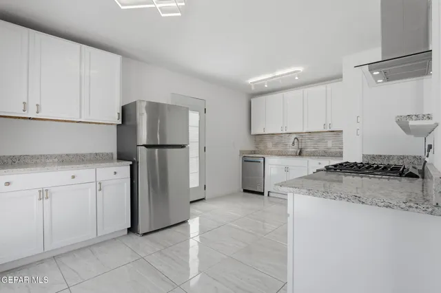 $389,000 | 3715 North Stanton Street, El Paso, TX 79902