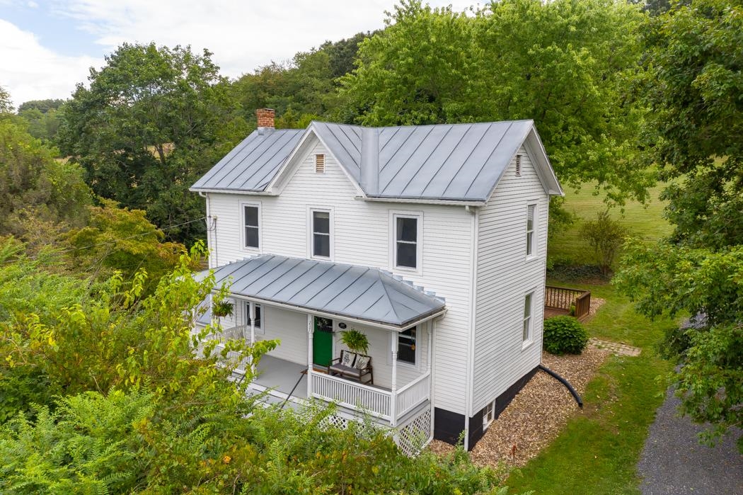 237 Berry Farm Road Verona, VA 24482 - Photo 2 of 73 Gallery Image 2