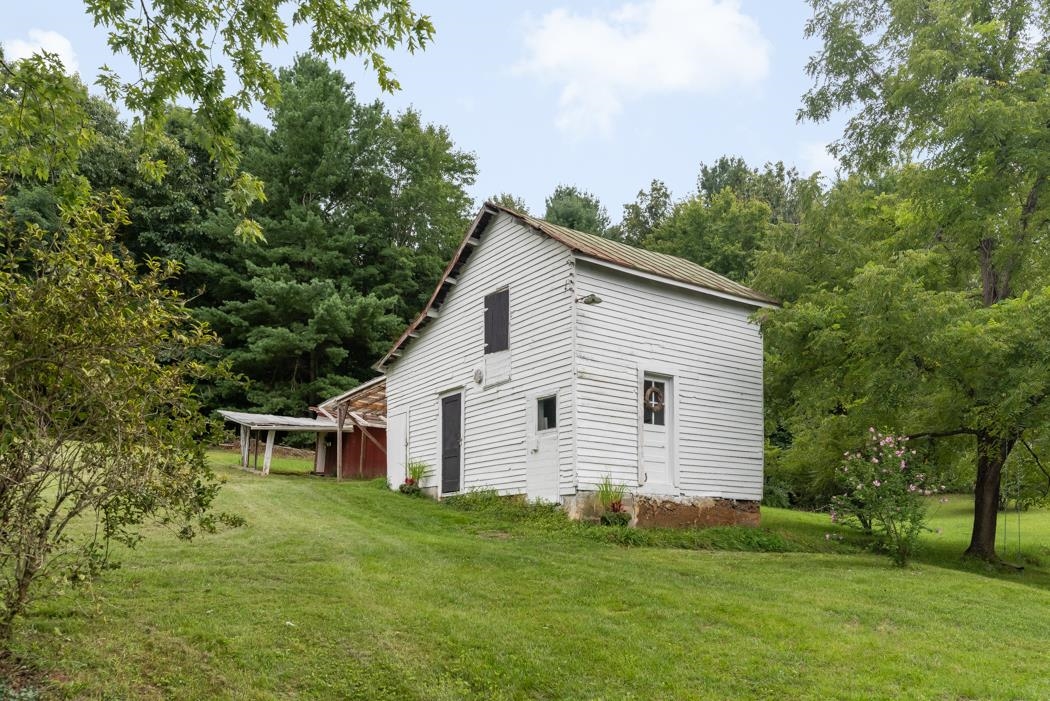237 Berry Farm Road Verona, VA 24482 - Photo 68 of 73 Gallery Image 68