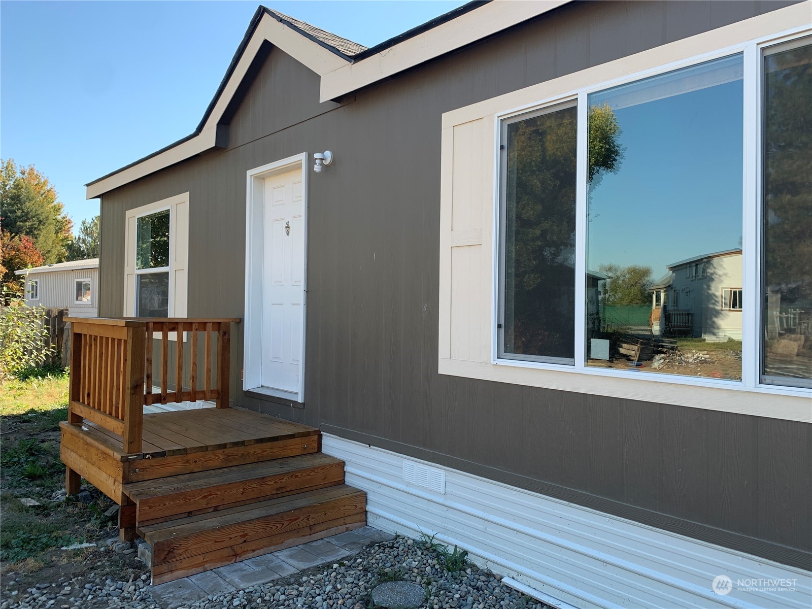 Ellensburg Storage Units Dandk Organizer