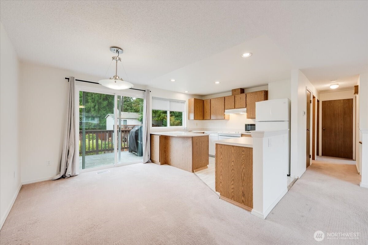 16904 23rd Avenue Southeast Bothell, WA 98012 - Photo 9 of 30
