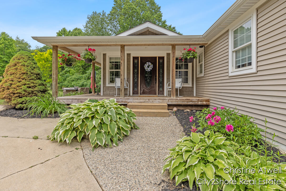1495 Yeckley Road Hastings, MI 49058 - Photo 2 of 36 IMG_1036 (1)