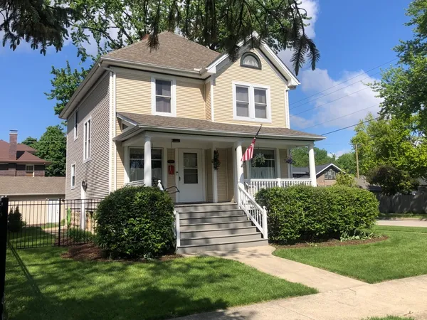 $379,900 | 313 North Raynor Avenue, Joliet, IL 60435