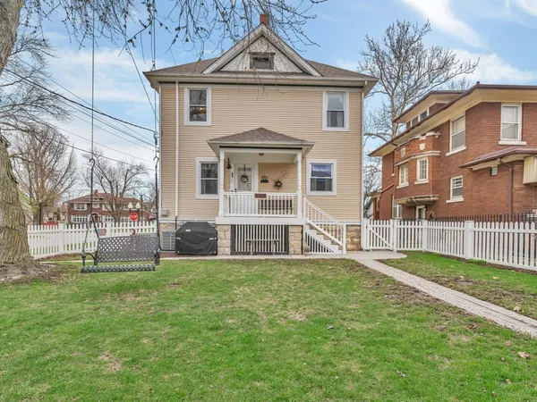 $389,900 | 313 North Raynor Avenue, Joliet, IL 60435