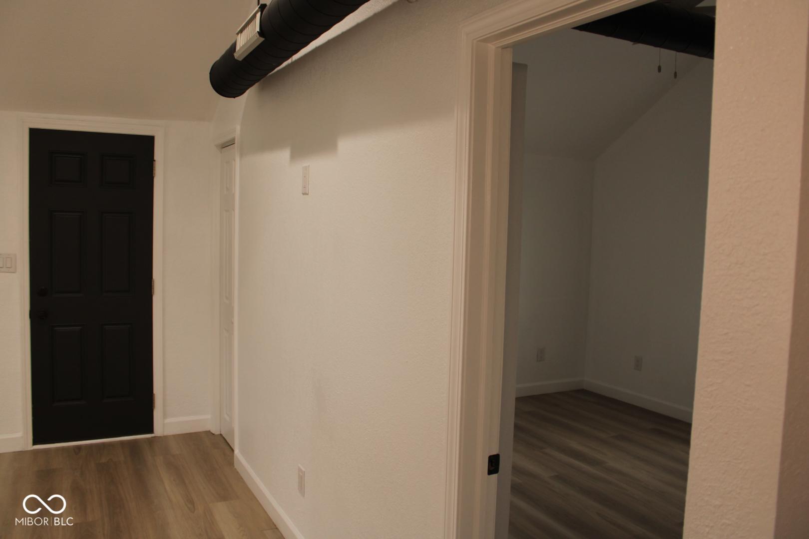 422 Pence Street Columbus, IN 47201 - Photo 5 of 10 Gallery Image 5