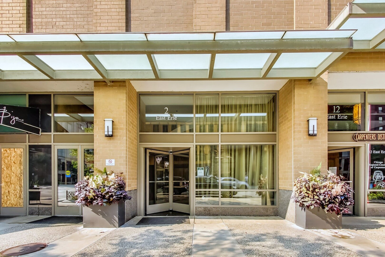 2 East Erie Street, Unit 2102 Chicago, IL 60611 - Photo 3 of 30