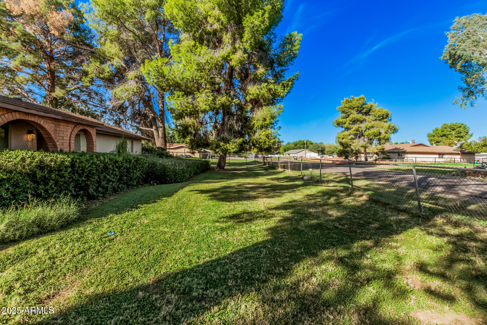 3531 East Campbell Road Gilbert, AZ 85234 - Photo 3 of 8 a view of a garden