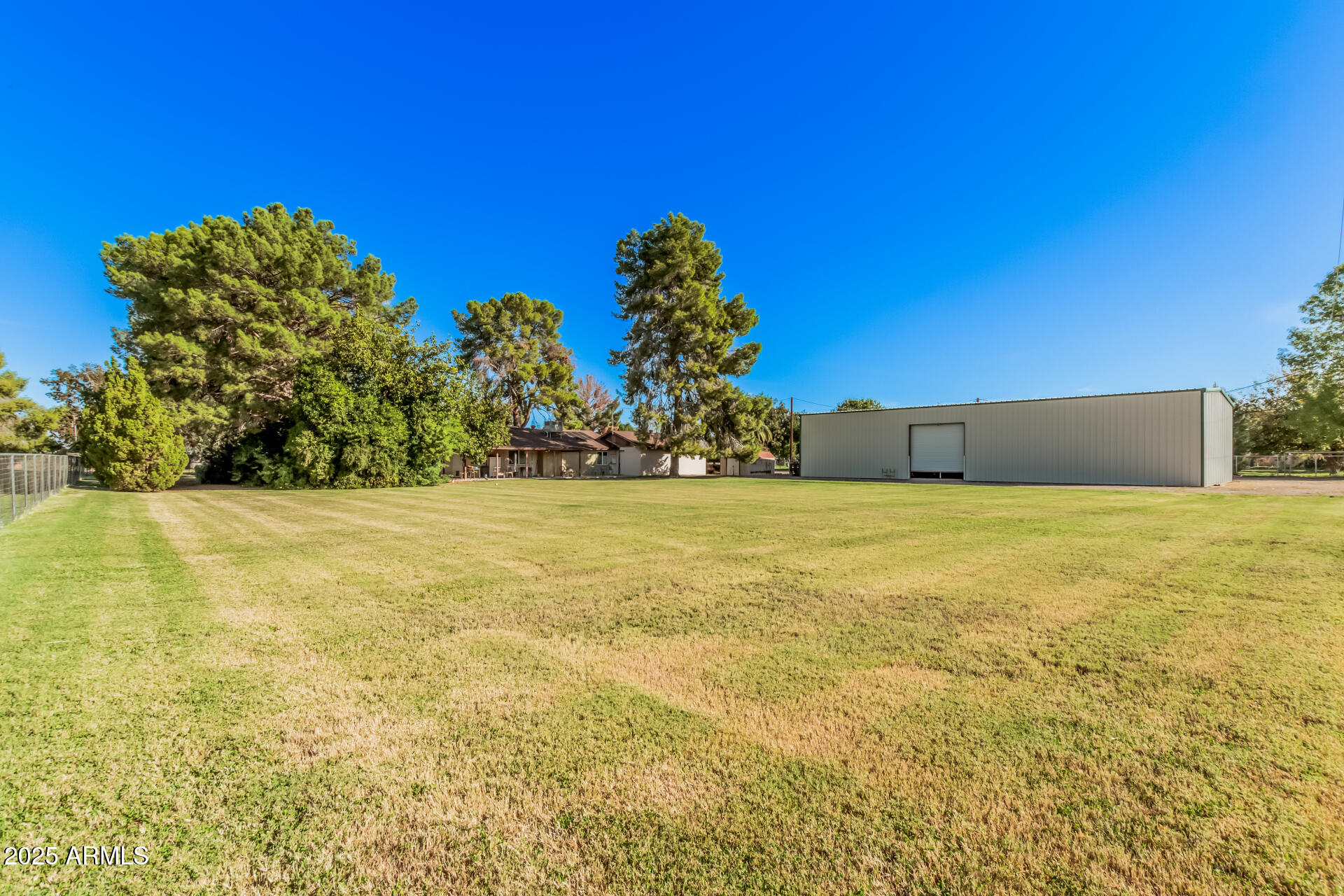 3531 East Campbell Road Gilbert, AZ 85234 - Photo 6 of 8 a view of a yard