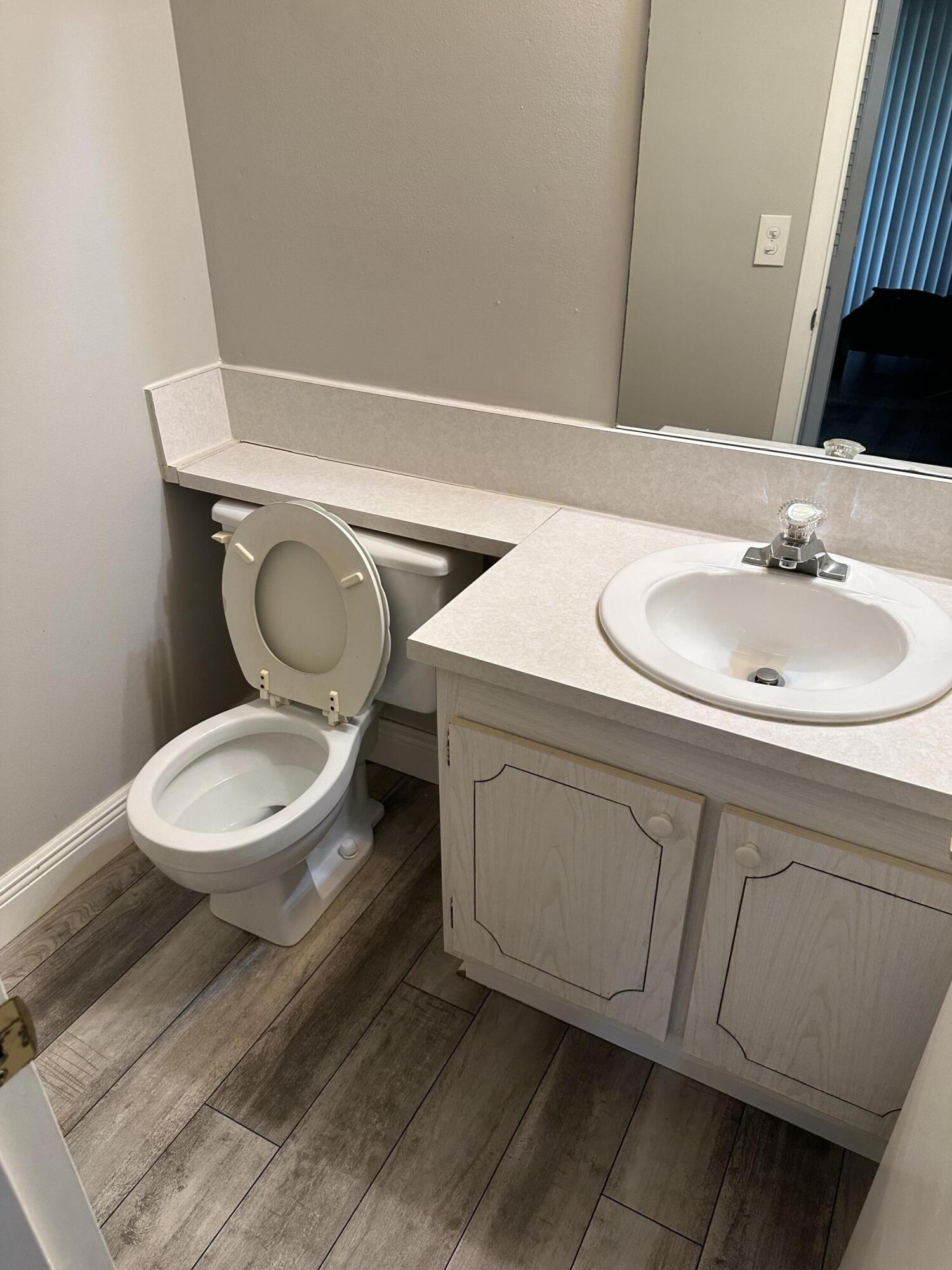 599 Fanshaw O Boca Raton, FL 33434 - Photo 7 of 11 IMG_8296