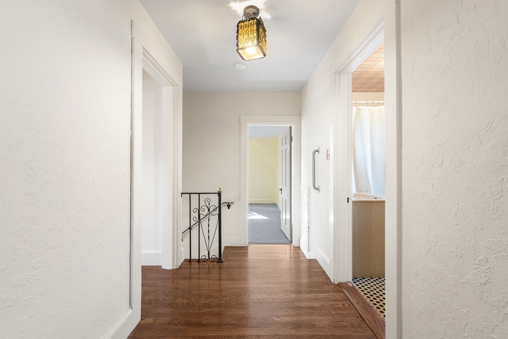 21 Whittlesey Road Newton, MA 02459 - Photo 13 of 26