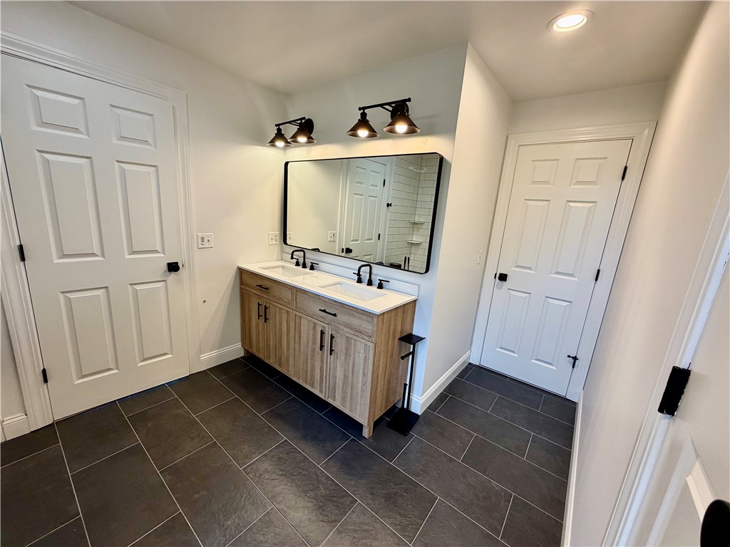 608 Wordens Pond Road South Kingstown, RI 02879 - Photo 15 of 39