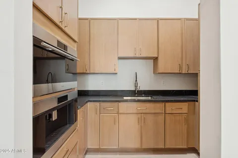 $2,850,000 | 4512 North 38th Street, Phoenix, AZ 85018