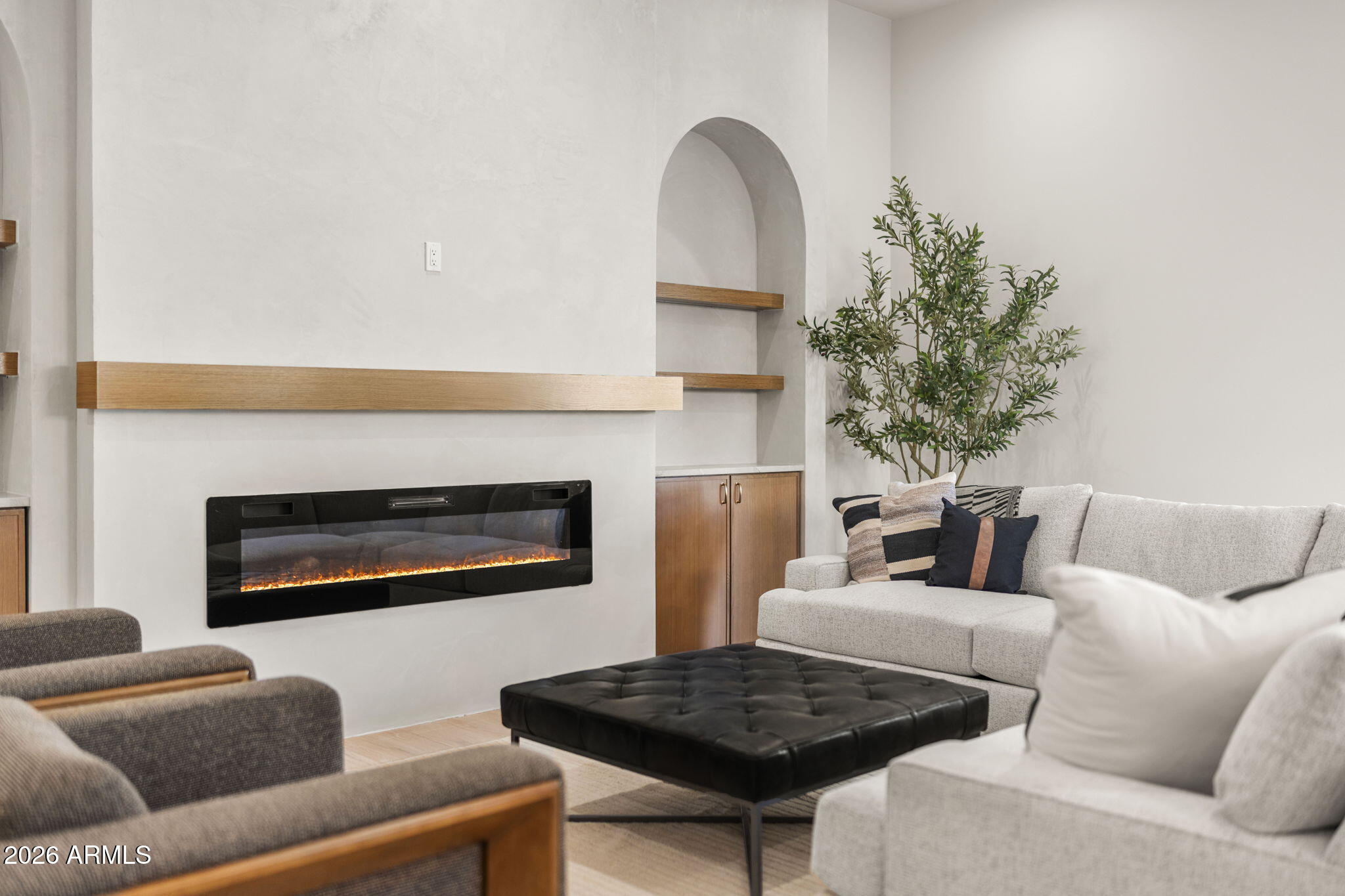 4512 North 38th Street Phoenix, AZ 85018 - Photo 12 of 35 Living Room