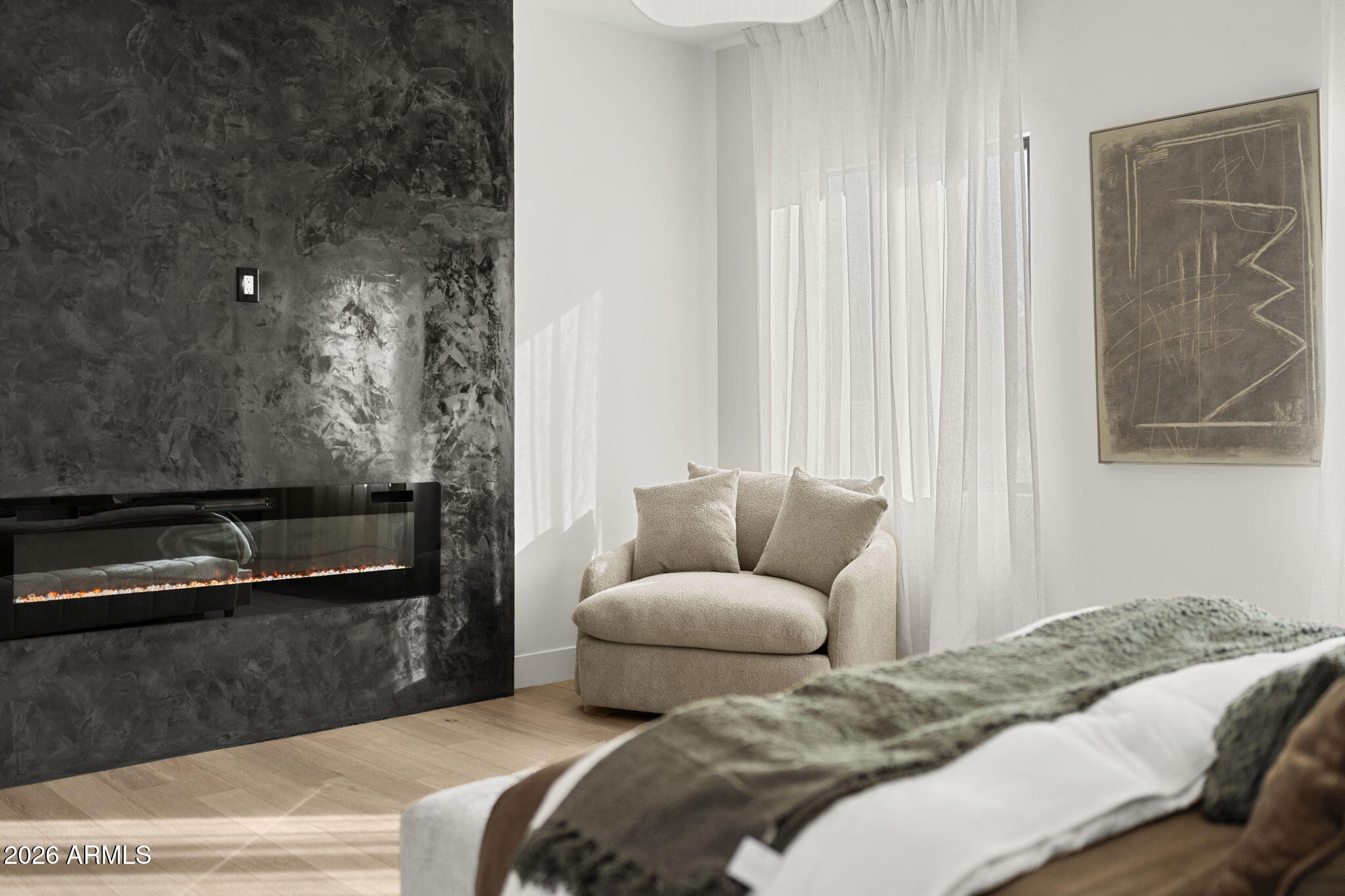 4512 North 38th Street Phoenix, AZ 85018 - Photo 16 of 35 Primary Suite