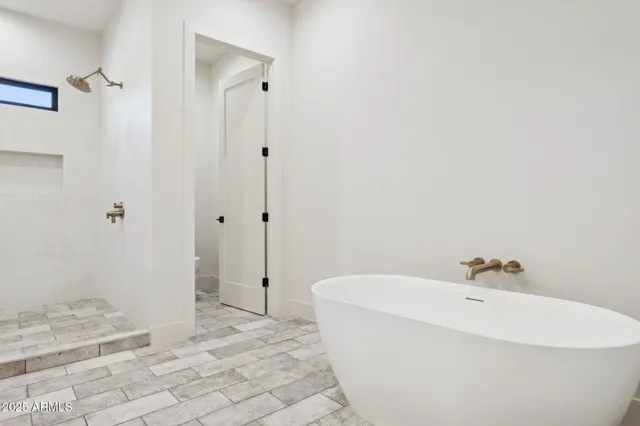 $2,850,000 | 4512 North 38th Street, Phoenix, AZ 85018