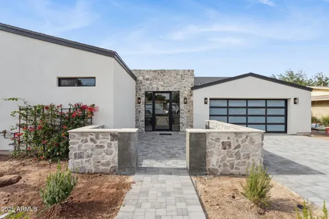 $2,850,000 | 4512 North 38th Street, Phoenix, AZ 85018