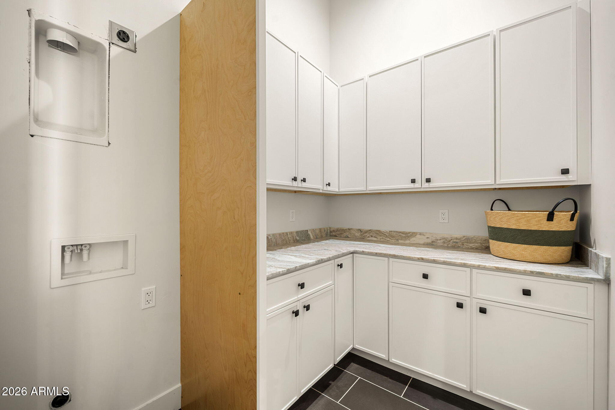 4512 North 38th Street Phoenix, AZ 85018 - Photo 31 of 35 Laundry Room