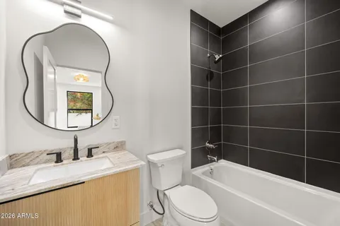 $2,850,000 | 4512 North 38th Street, Phoenix, AZ 85018