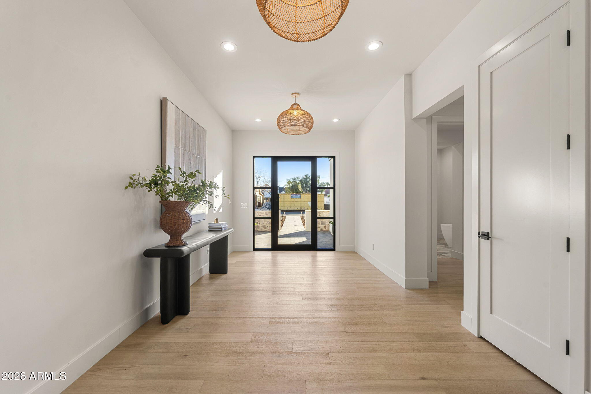 4512 North 38th Street Phoenix, AZ 85018 - Photo 4 of 35 Entry