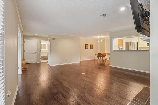 $305,000 | 208 Bainbridge Drive Northwest, Atlanta, GA 30327