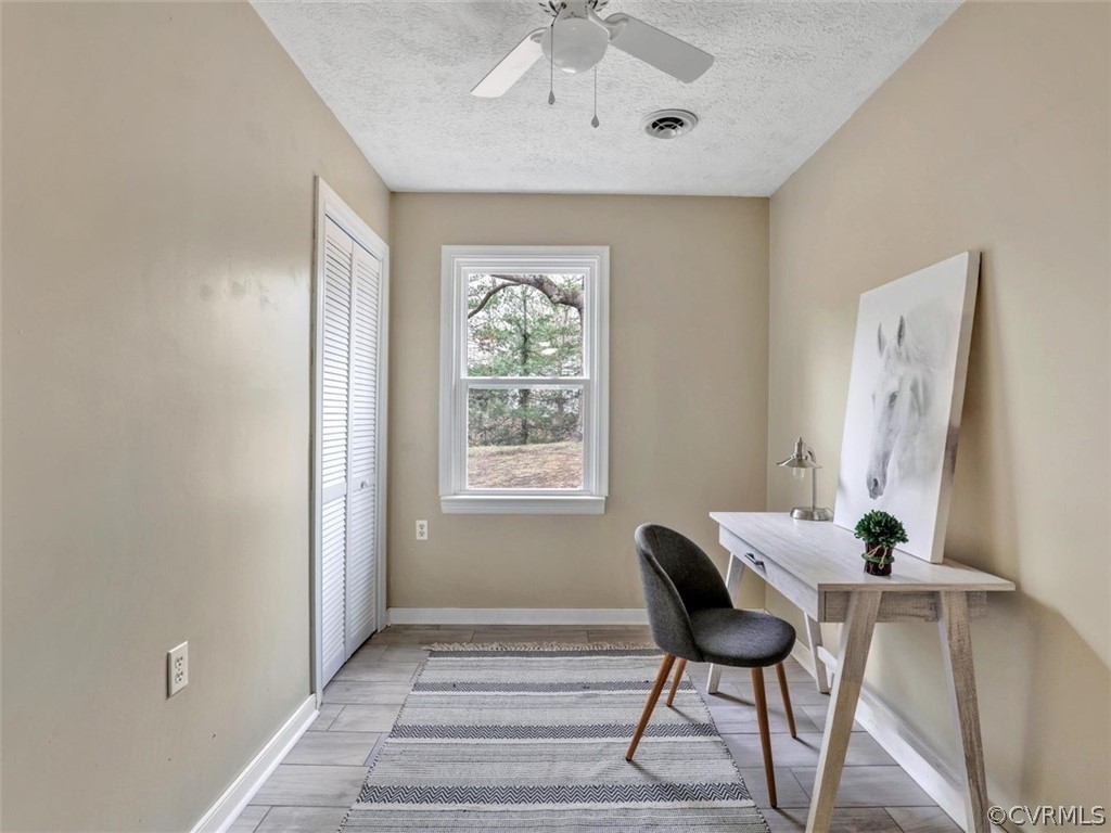 12915 Harrowgate Road Chester, VA 23831 - Photo 20 of 33 a dining room with furniture and window