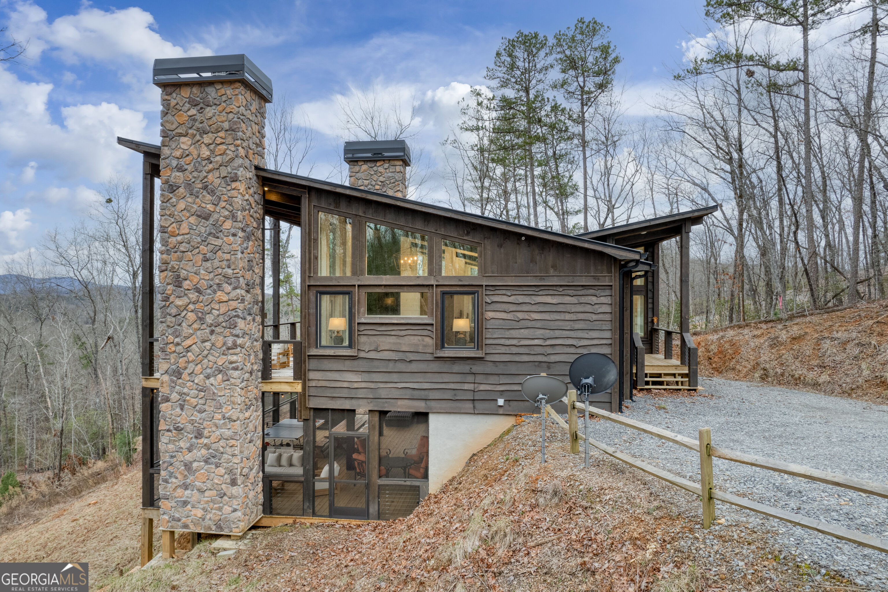 49 Chestnut Overlook Blue Ridge, Unit 11 Blue Ridge, GA 30513 - Photo 2 of 58 Gallery Image 2