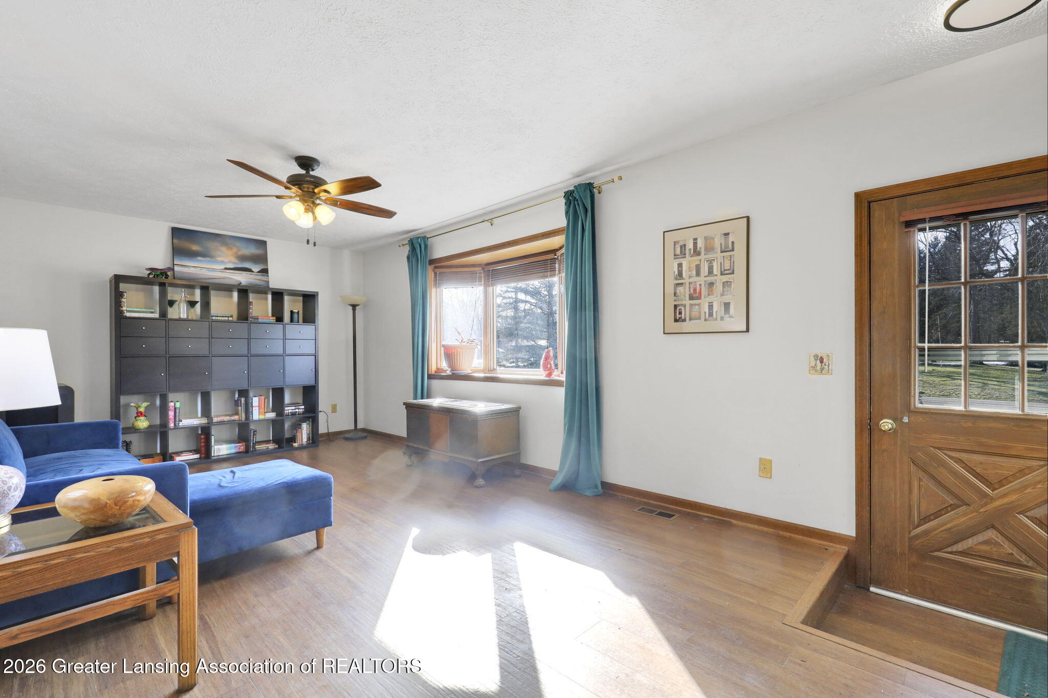 2414 Pine Tree Road Holt, MI 48842 - Photo 5 of 35 living room
