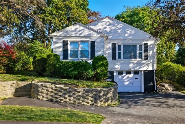 $235,000 | 15 St Croix Street, Lewiston, ME 04240