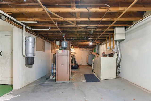 $235,000 | 15 St Croix Street, Lewiston, ME 04240