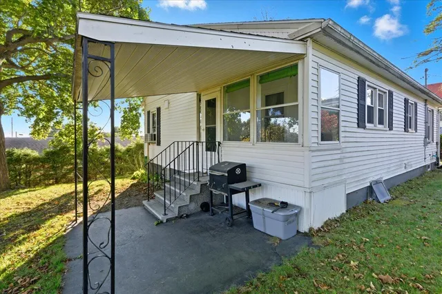 $235,000 | 15 St Croix Street, Lewiston, ME 04240