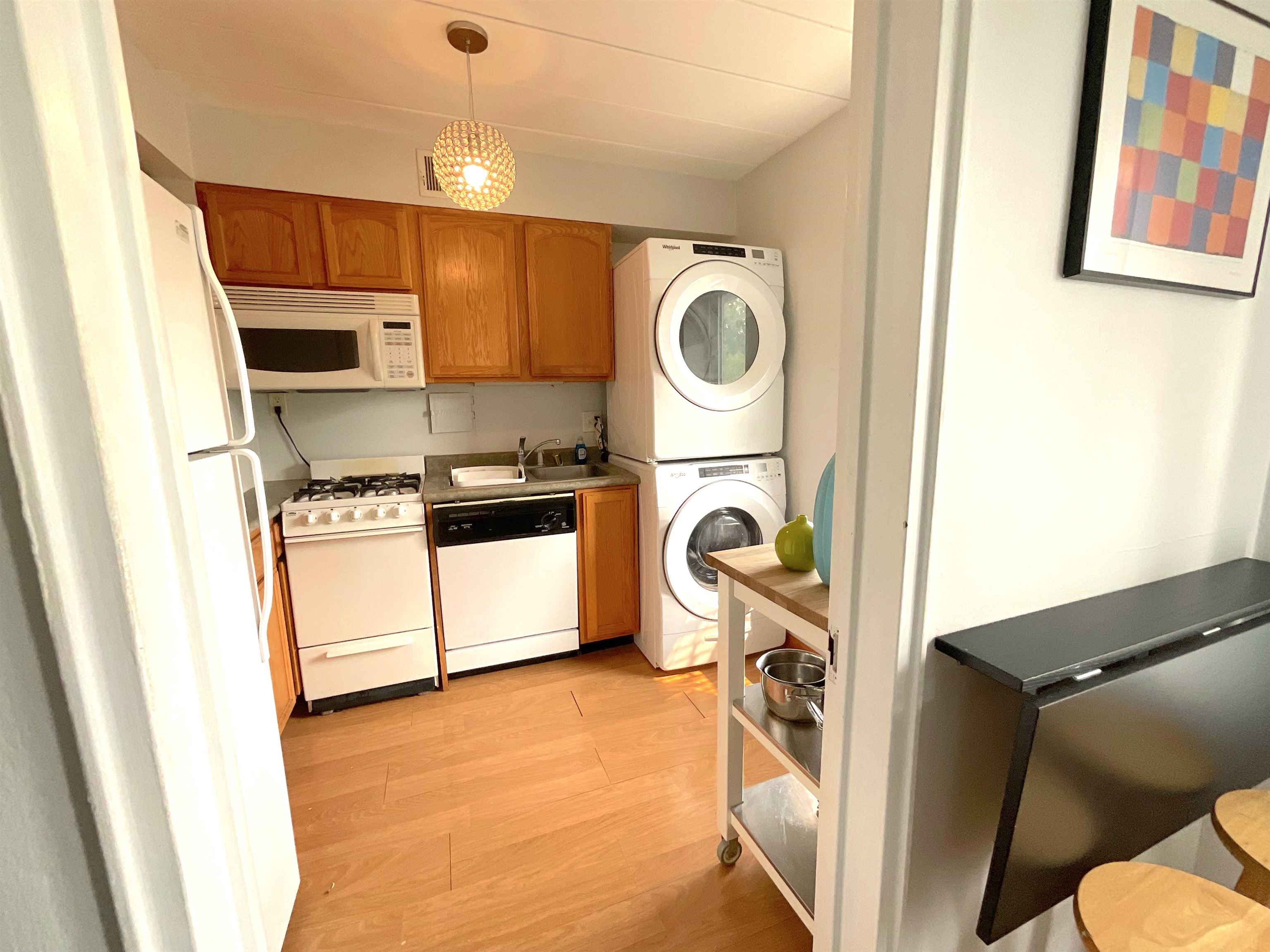 37 Sherman Terrace, Unit 3 Madison, WI 53704 - Photo 8 of 16