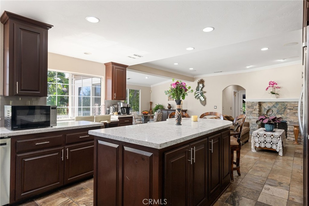 6590 Hawarden Drive Riverside, CA 92506 - Photo 10 of 68