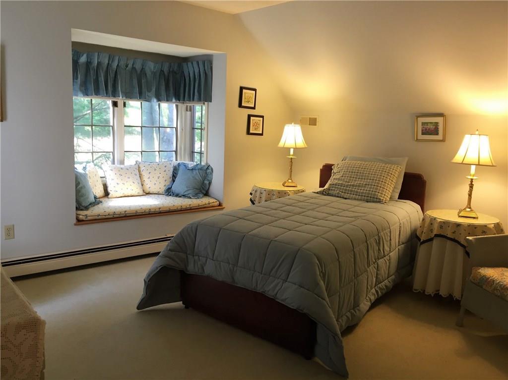 11 Zeitler Farm Road, Unit 11 Brunswick, ME 04011 - Photo 22 of 33 2nd upstairs bedroom - sweet window...