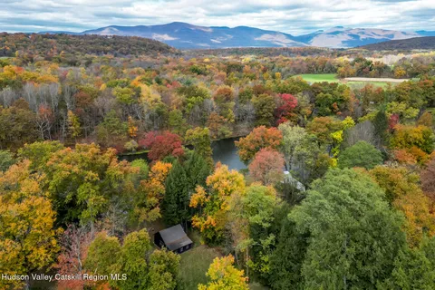 $550,000 | 146 Glenerie Boulevard, Saugerties, NY 12477
