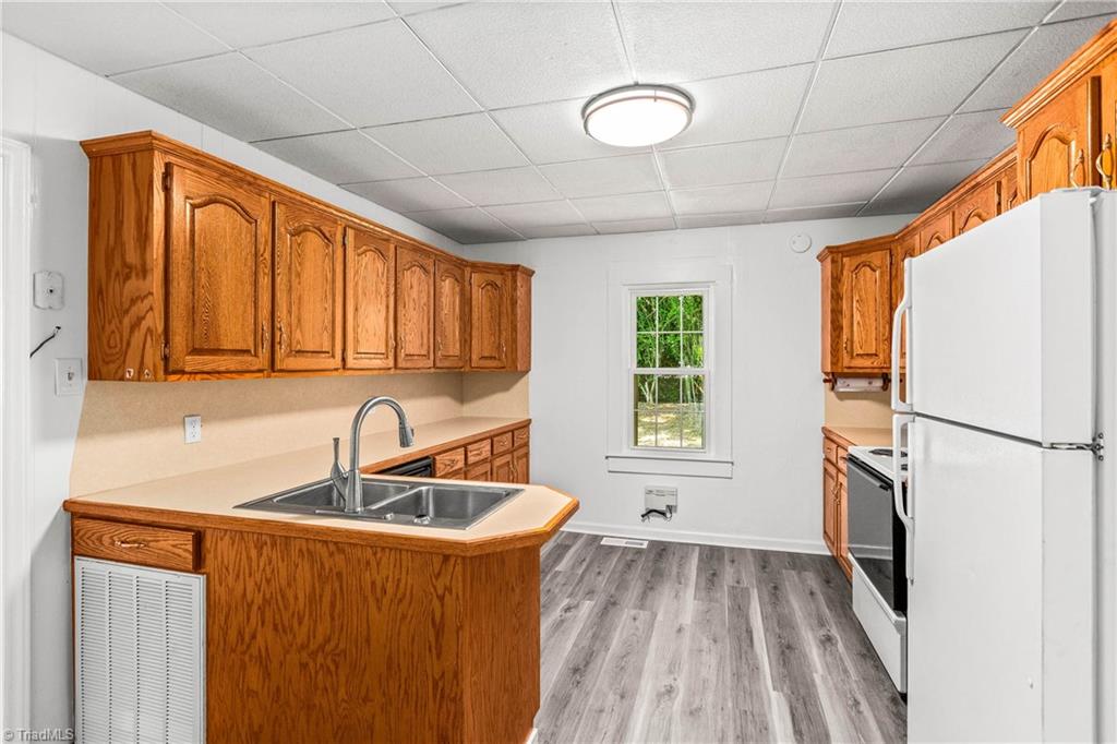 161 Cedar Forest Road Ronda, NC 28670 - Photo 7 of 26