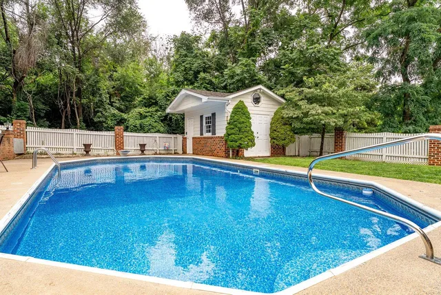 $749,900 | 532 Mountain View Drive, Harrisonburg, VA 22801