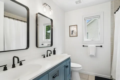 $995,000 | 716 South Highland Avenue, Barrington, IL 60010